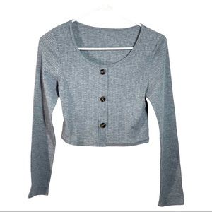 Gray crop top long Sleeves size:M 3 large buttons